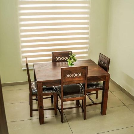Zennova Furnished Apartment アーラップーザ県 エクステリア 写真