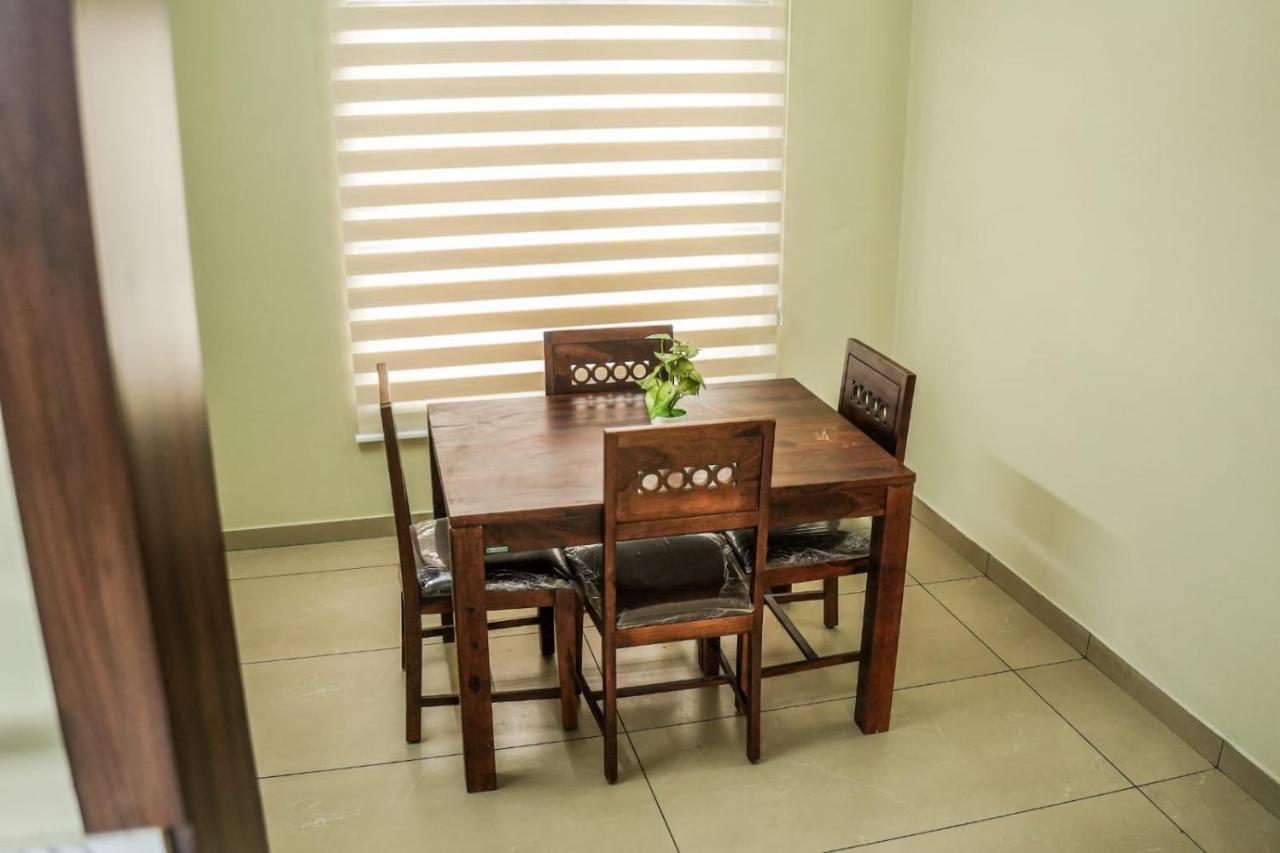 Zennova Furnished Apartment アーラップーザ県 エクステリア 写真